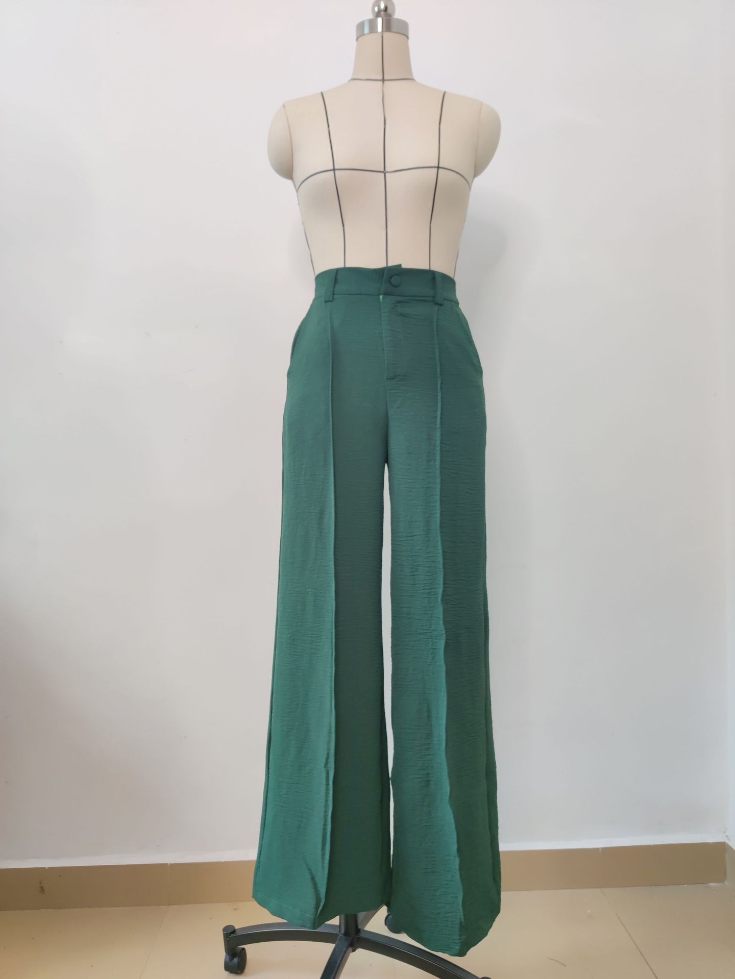 Denis – Legere Weitbeinige Pluderhose mit Falten