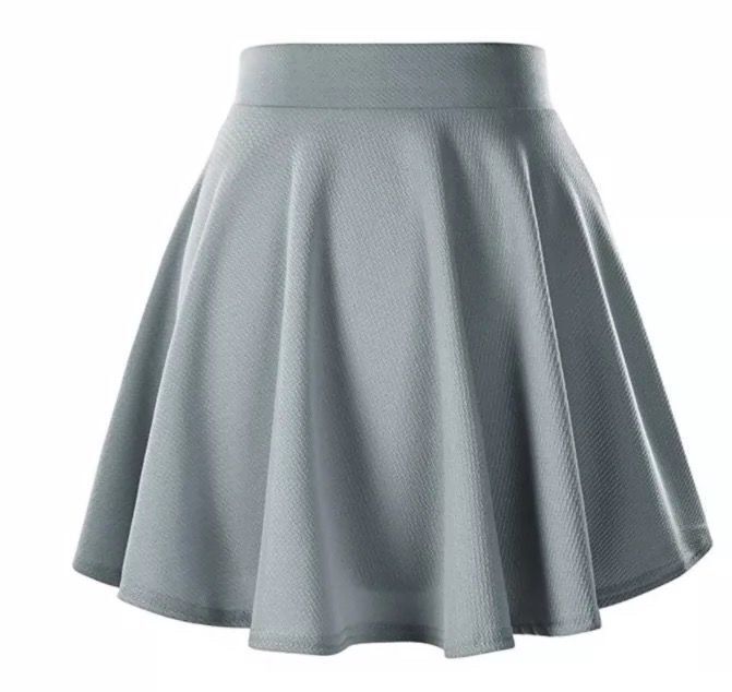 Julie – Koreanisches Kleid mit Plissierten Röcken