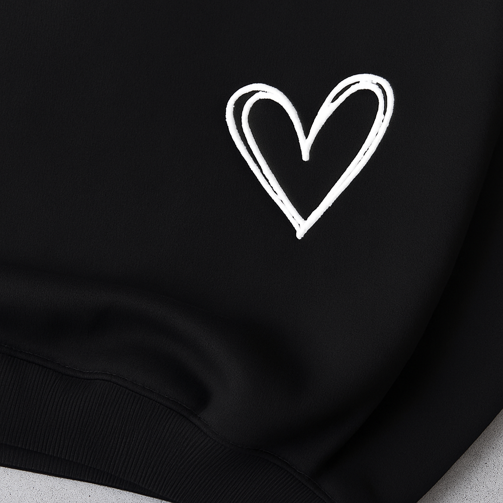 Damen Hoodie mit Herz Print | Lässig & Bequem