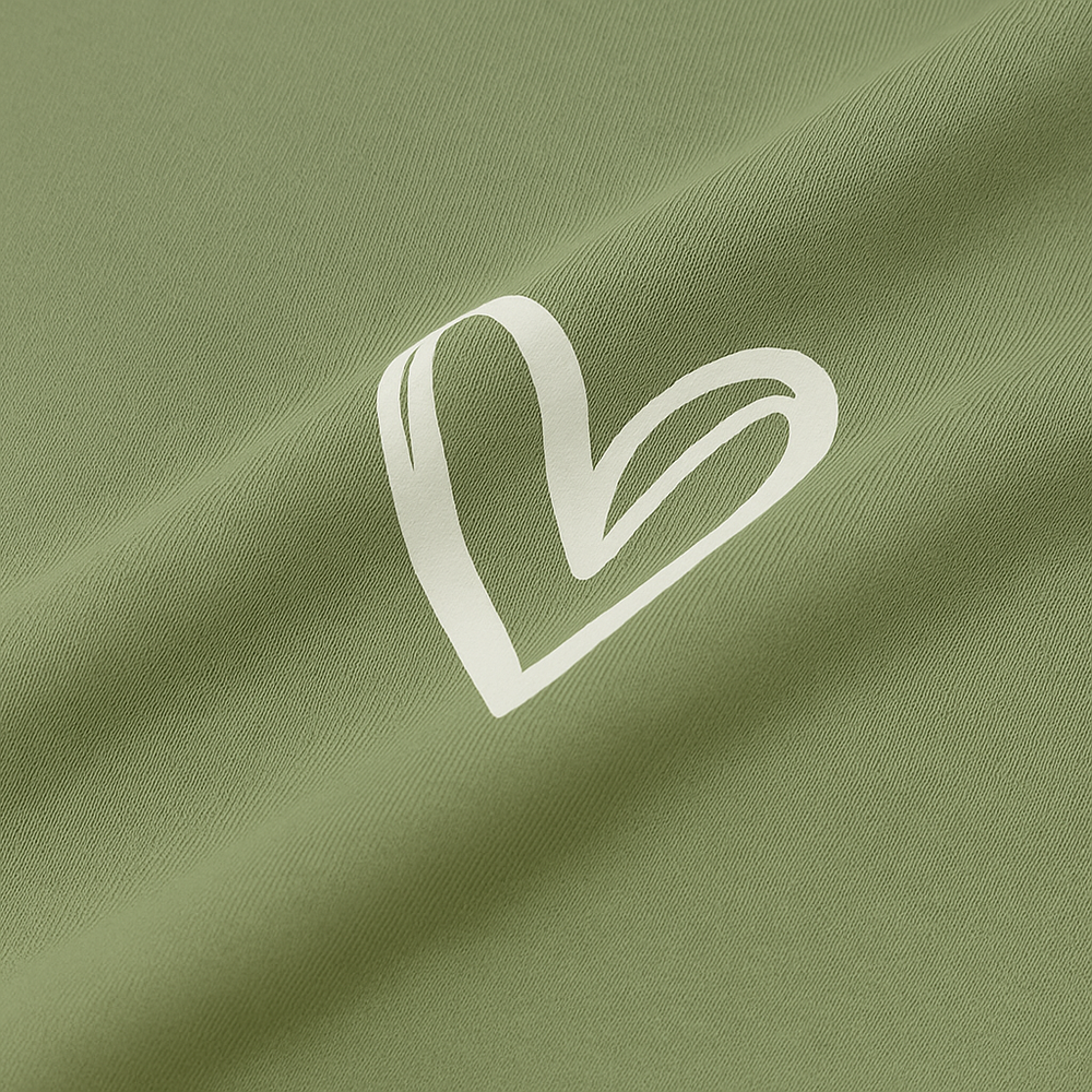 Damen Hoodie mit Herz Print | Lässig & Bequem